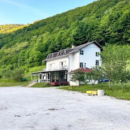 Torlakovac بيت ضيافة Donji Vakuf